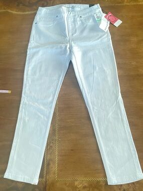 Max Studio White High-Rise Skinny pull on  Jeans